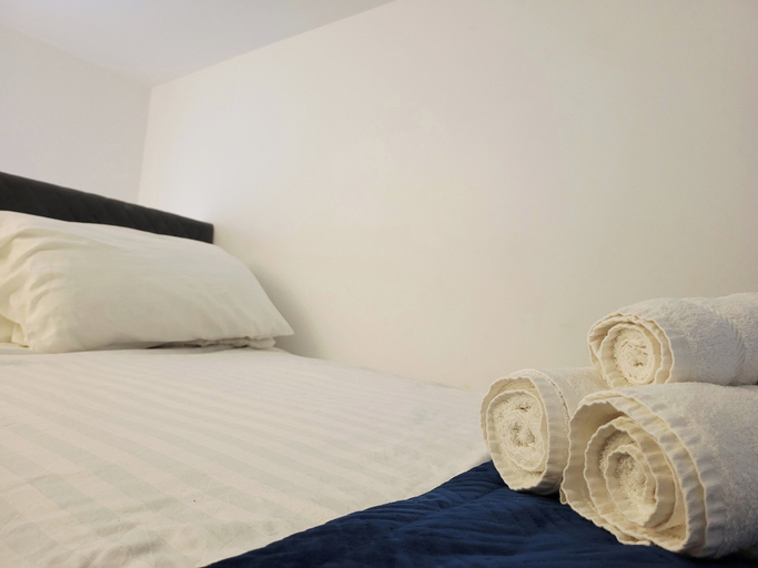 Room 4, Loft Style-1br-walkinshower-wifi-central Cork