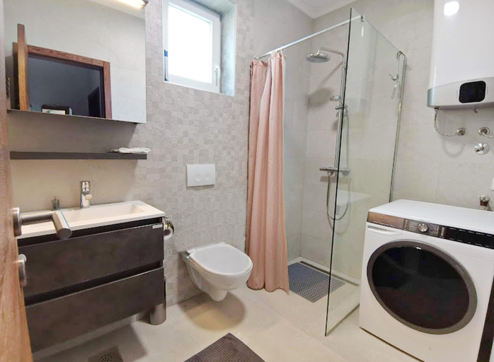 Bathroom 5, Two-storey house with pool in trika, Umag