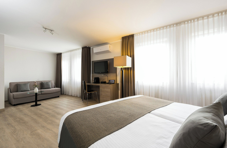 Bedroom 4, Leonardo Hotel Nürnberg, Nürnberg