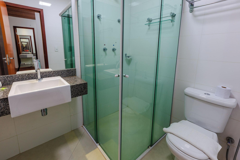 Bathroom, Rede Andrade Rio Branco, Rio Branco