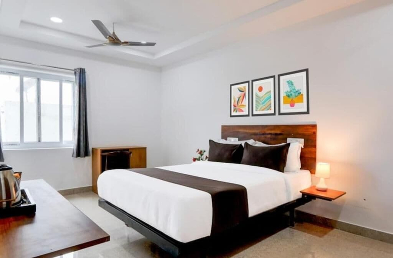 Room 4, Sri Jahnavi Group of Hotels, Hyderabad