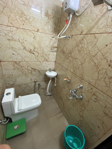 Bathroom 5, Shree Govindam Guest House, Ujjain
