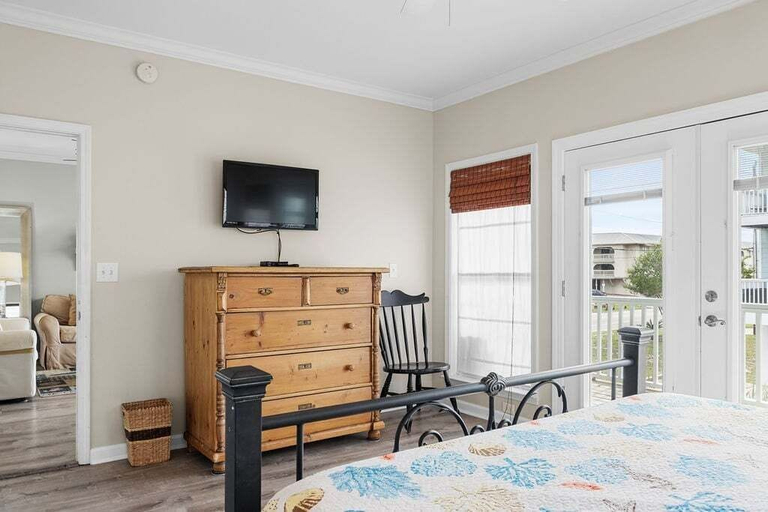 Room 5, Spinnaker Pointe 2a 3 Bedroom Duplex by RedAwning, Baldwin