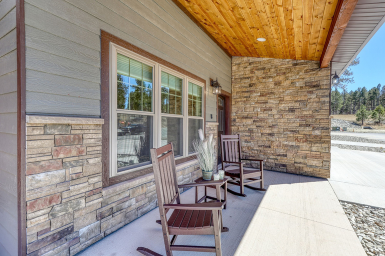 Room 3, Cozy Cabin 10 Minutes From Mt Rushmore, Pennington
