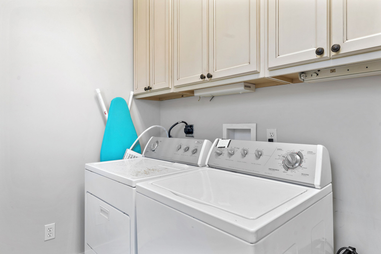 Laundry, Sunset Cottage, Baldwin