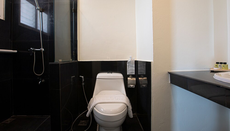 Bathroom 4, B2 Mae Sot Boutique & Budget Hotel, Mae Sot