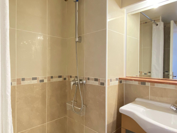 Bathroom 2, Apartment in Nerja near Burriana Beach, Málaga