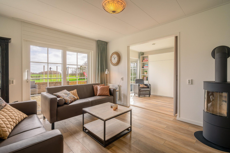 Living room 4, Tastefully Furnished Holiday Home, Texel