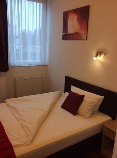 Bedroom 2, Hotel Elsen, Rhein-Kreis Neuss