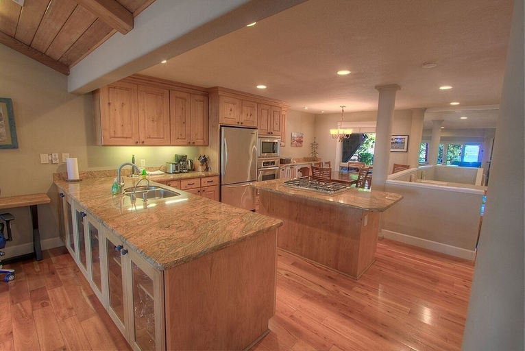 Private kitchen 2, Chipmunk's Paradise 3 Bedroom Condo by RedAwning, Placer