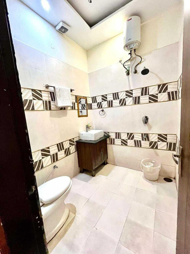 Bathroom 3, Hotel Woodcrest, Sahibzada Ajit Singh Nagar