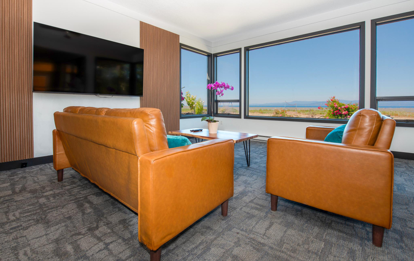 Public Area 3, Sea Edge Beachside Hotel, Nanaimo
