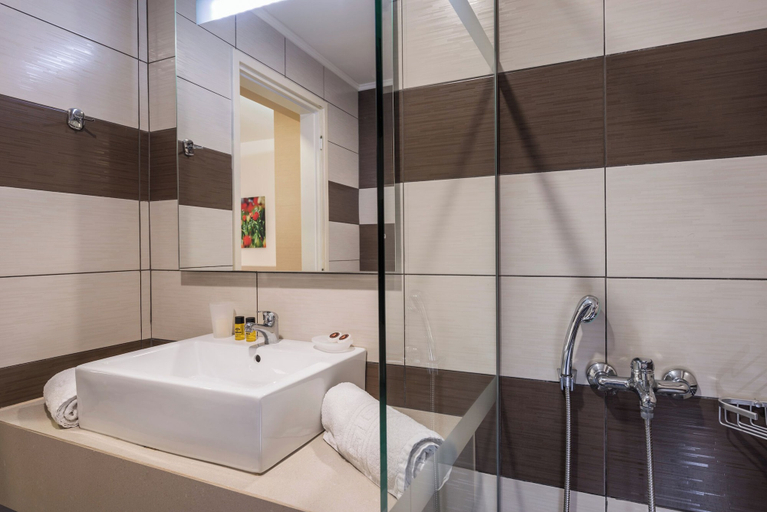 Bathroom 5, Atrion Hotel, Crete