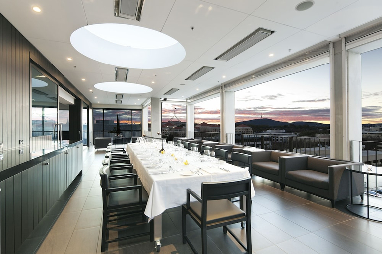 Food & Drinks 4, Burbury Hotel & Apartments, Canberra