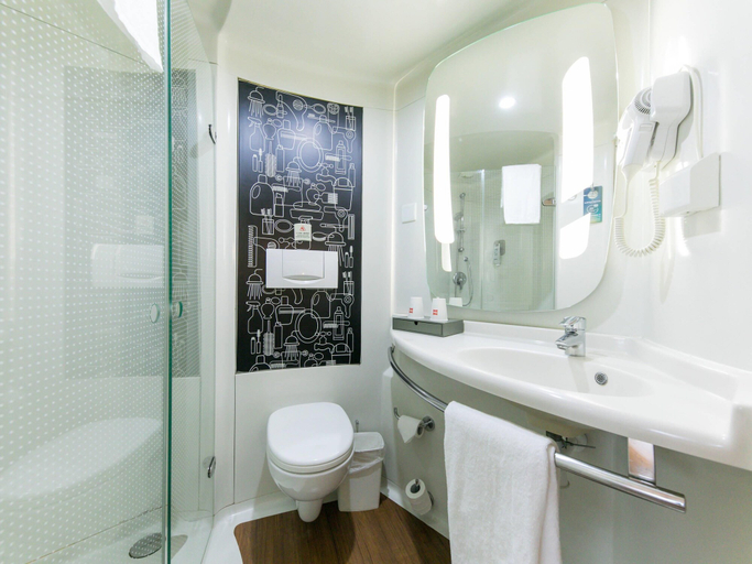 Bathroom 4, ibis Ya'an Langqiao, Ya'an