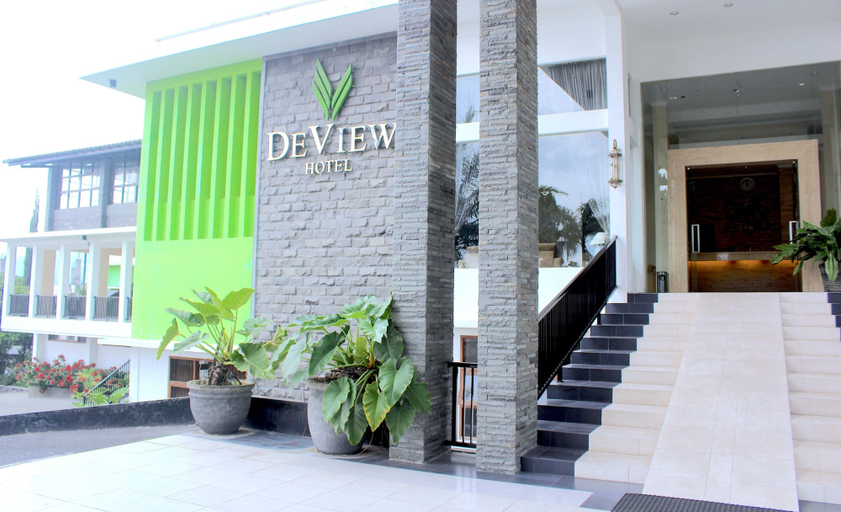 Front of property, De View Hotel Batu, Malang