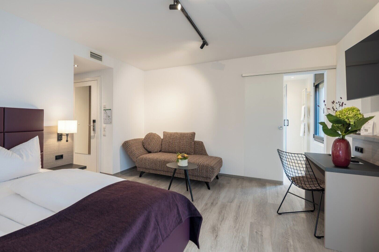 Bedroom 3, Hotel Gloria, Stuttgart