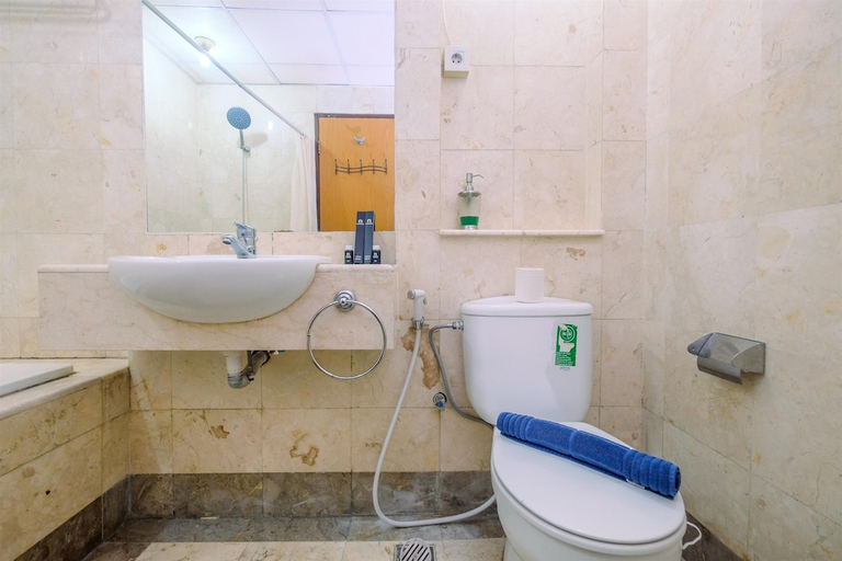 Bathroom 3, Exclusive with City View 3BR Apartment Bellagio Residence, South Jakarta