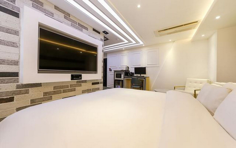 Bedroom 2, Pohang Jukdo Market G7, Pohang