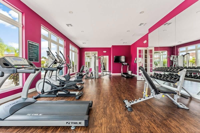 Gym, Family Getaway, 4BR Home Near Disney, Osceola