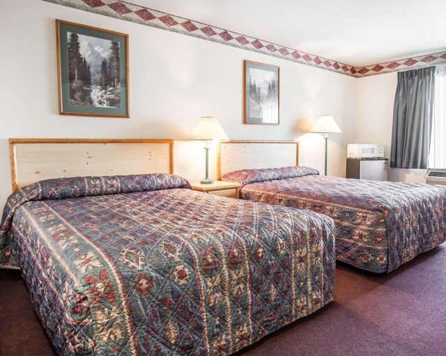 Bedroom 3, Rodeway Inn & Suites Spokane East, Spokane
