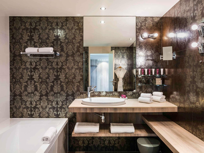 Bathroom 5, Cabot Hotel Bordeaux - MGallery Collection, Gironde