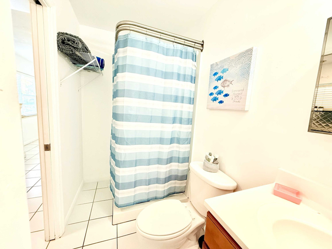 Room 5, Hollywood Boardwalk Studio Fully Equipped Kitchen, Broward