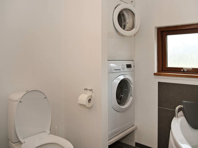 Bathroom 3, 8 Person Holiday Home in Ulfborg, Holstebro