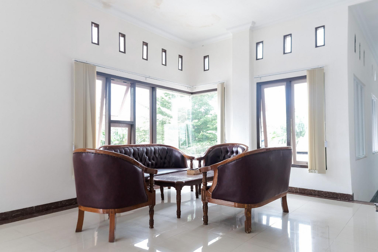 Public Area 3, RedDoorz Syariah @ Hall Kasturi Jambi, Jambi