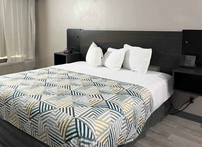 Bedroom 3, Motel 6 Little Rock, AR - South, Pulaski
