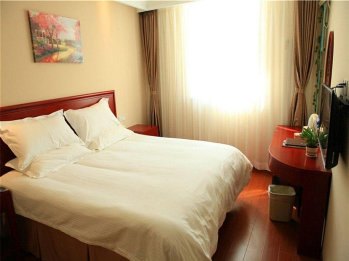 Bedroom 2, GreenTree Inn Shenyang Tiexi District Yunfeng Street Express Hotel, Shenyang