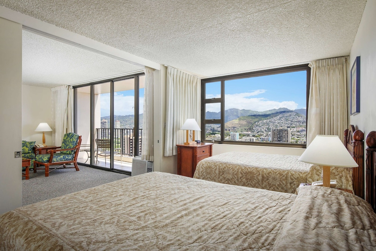 Bedroom 3, Aston at the Waikiki Banyan Resort, Honolulu