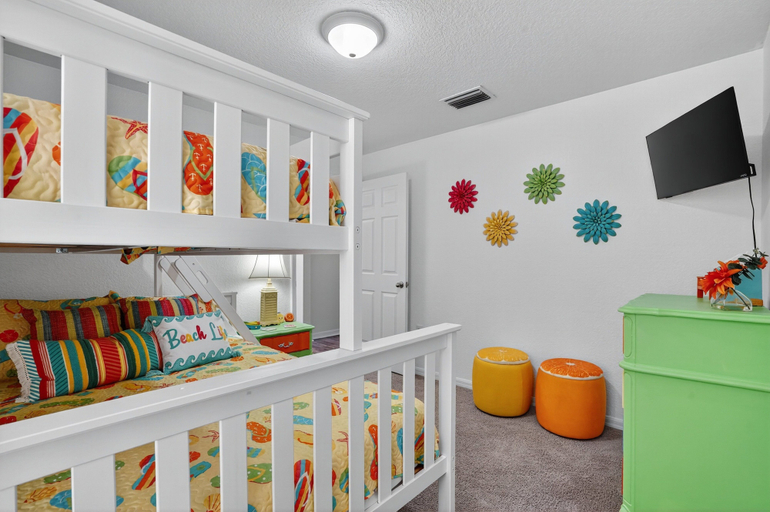 Room 2, Spacious 4br Retreat With Heated Pool & Spa 4 Bedroom Home, Sarasota