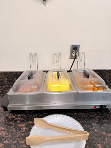 Food & Drinks 5, Regency Inn & Suites New London, Mystic, New London