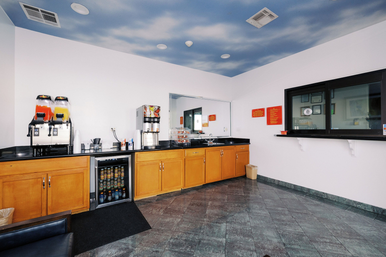 Food & Drinks, Palace Inn I10East & John Ralston, Houston