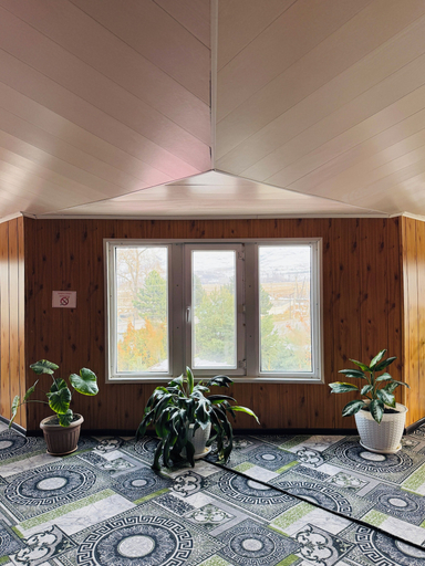 Lounge 3, Arashan Hotel, Ak-Suu