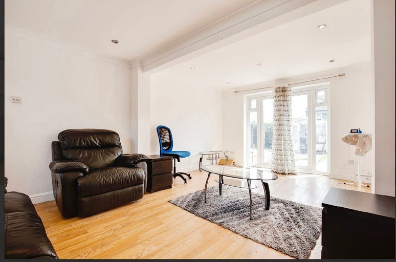 Living area 3, 3 Bedroom in Northolt by Stayfolk, London