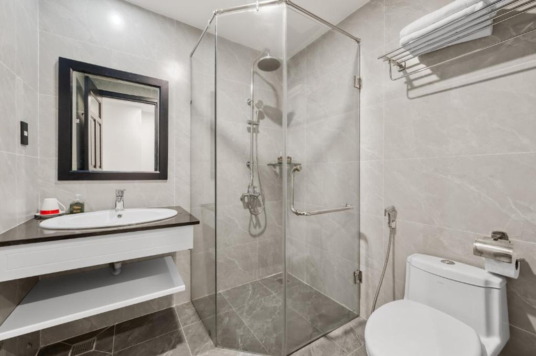 Bathroom 5, Kamala Hotel & Apartment Da Nang, Da Nang