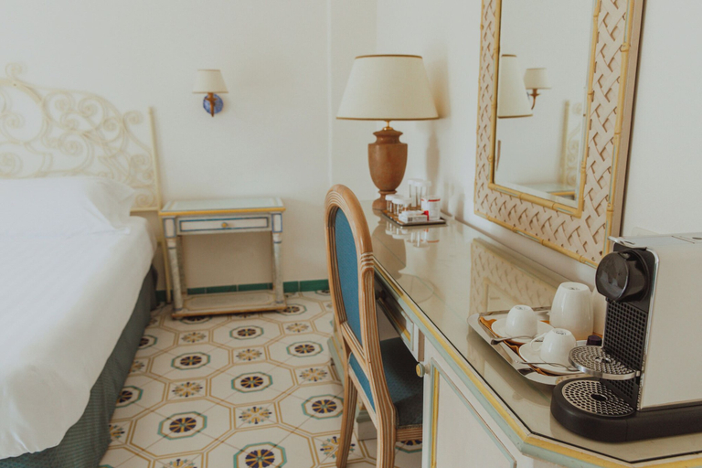 Bedroom 3, Grand Hotel Il Moresco & Spa, Napoli