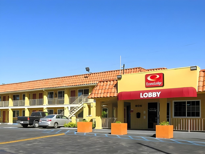 Exterior & Views 1, Econo Lodge on Historic Route 66, San Bernardino