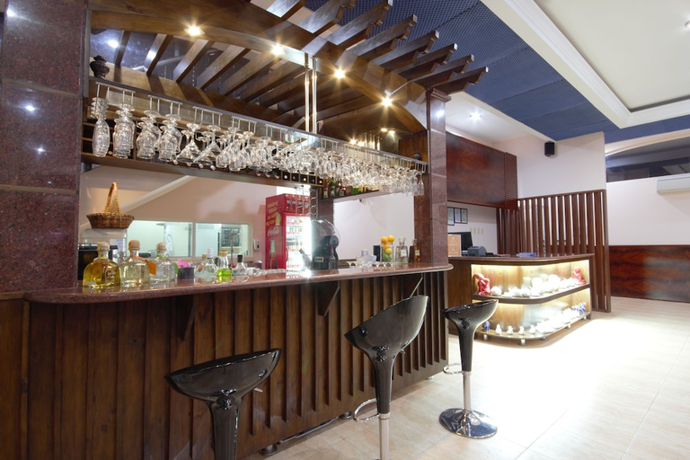 Food & Drinks 5, 1521 Mactan Resort, Lapu-Lapu City