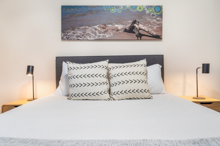 Room 4, 2-bed Family Haven With Pools, BBQ & Playgrounds, Gold Coast