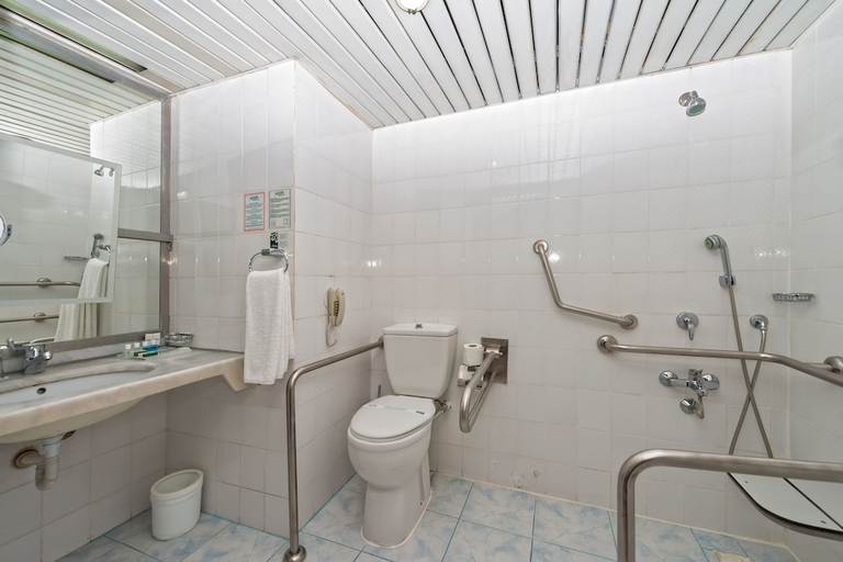 Bathroom 5, Antalya Adonis Hotel, Antalya