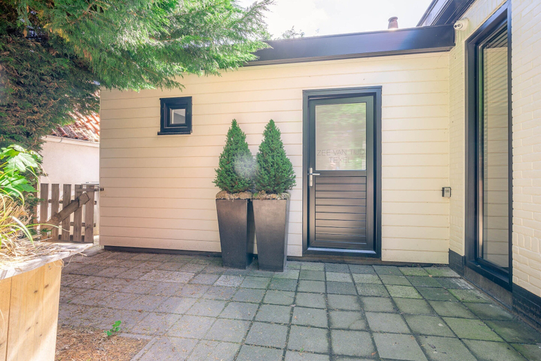 Balcony 2, Charming Holiday Home for 2 People, Texel