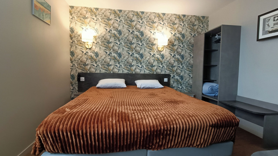 Bedroom 3, L'Atlantique Hotel, Vendée