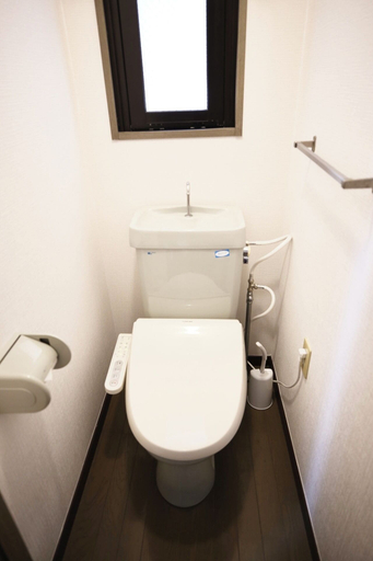 Bathroom 4, Escort Haruyoshi, Fukuoka