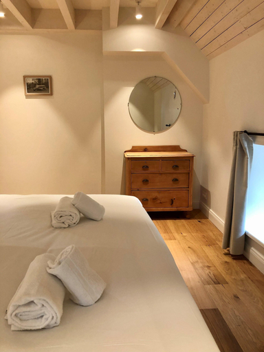 Room 2, 2-bedroom Cottage With Park and Deer Park, Namur