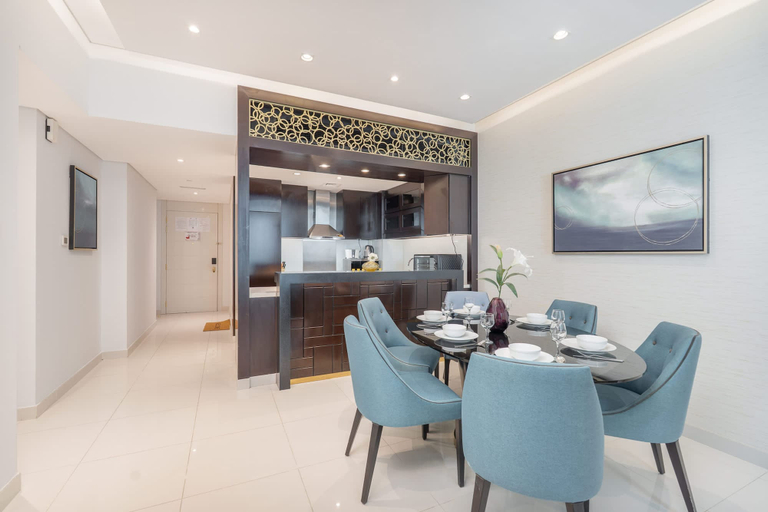 Room 2, Spacious and Modern 3 Bedroom Perfect for Family, Dubai