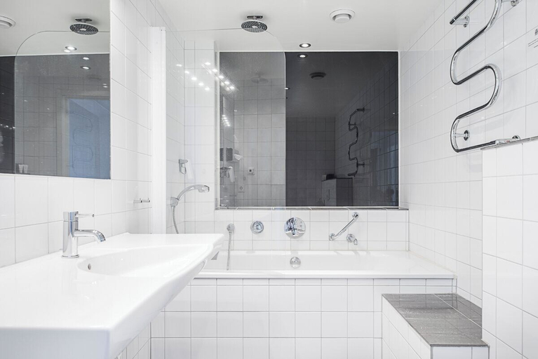 Bathroom 5, ProfilHotels Grand Kristianstad, Kristianstad