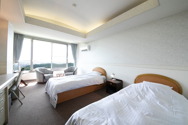 Bedroom 2, Omuta Heights, Ōmuta